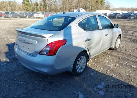 2014 Nissan Versa 1.6 S+ из США, поврежденный, VIN 3N1CN7AP4EL826396